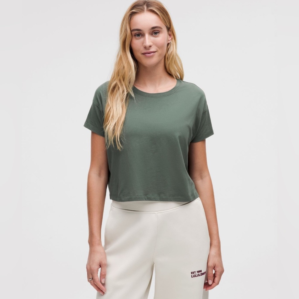 Lululemon Boxy Cropped Tee